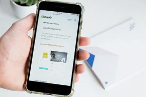 shopify headless commerce a comprehensive guide 300x200 - shopify_headless_commerce_a_comprehensive_guide
